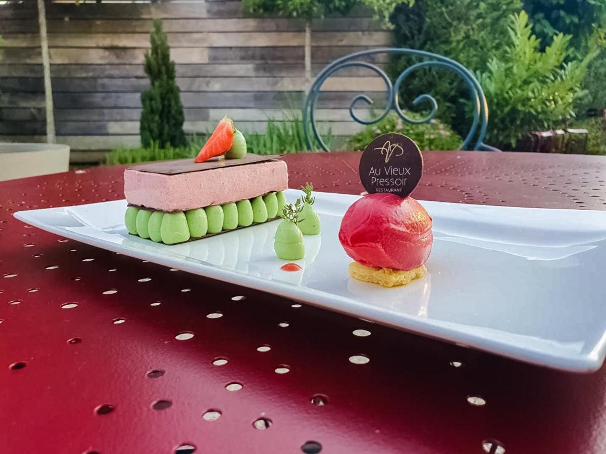 Auberge Du Lac, Sure Hotel Collection By Best Western Mesnil-Saint-Pere Luaran gambar