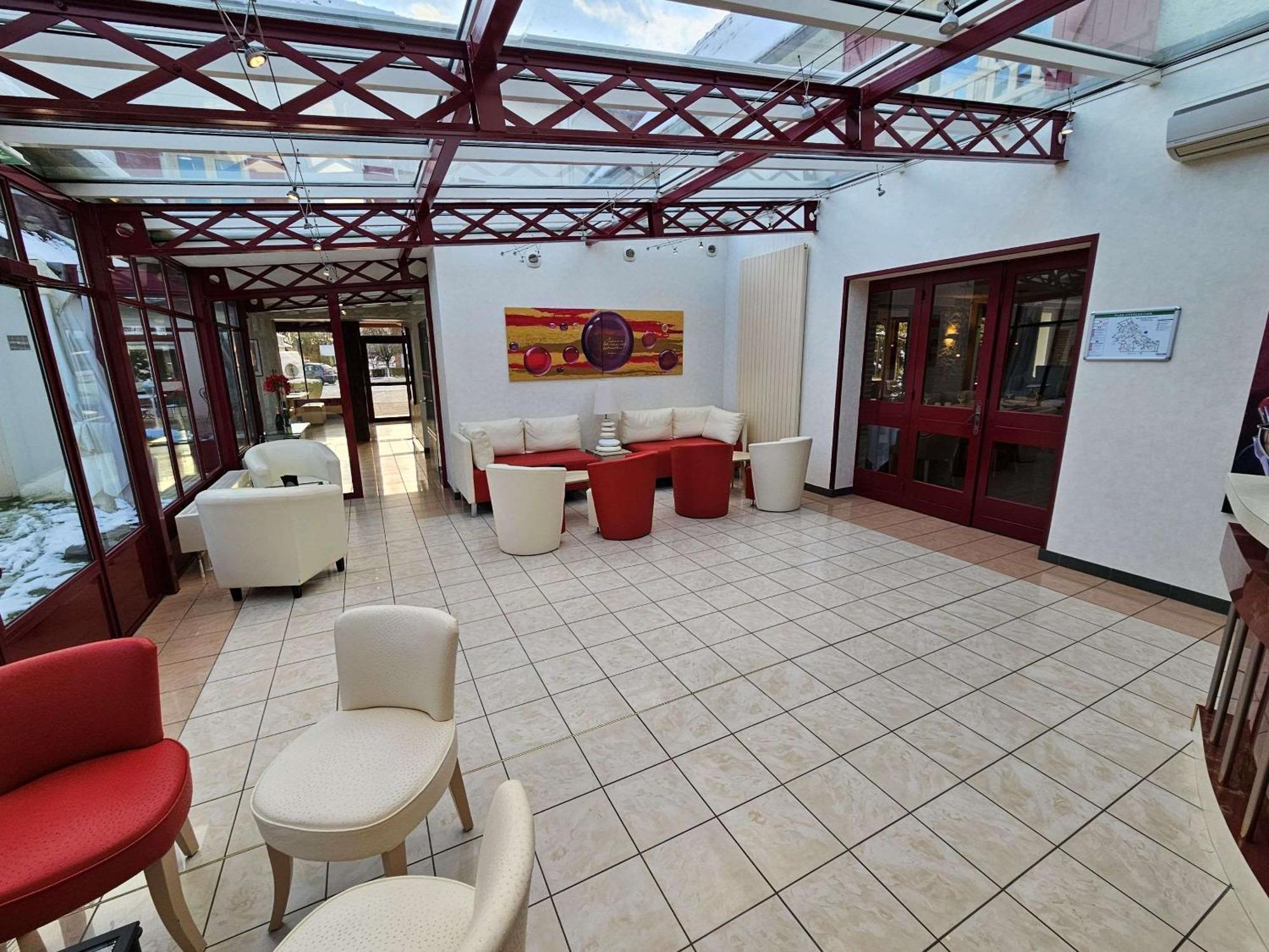 Auberge Du Lac, Sure Hotel Collection By Best Western Mesnil-Saint-Pere Luaran gambar