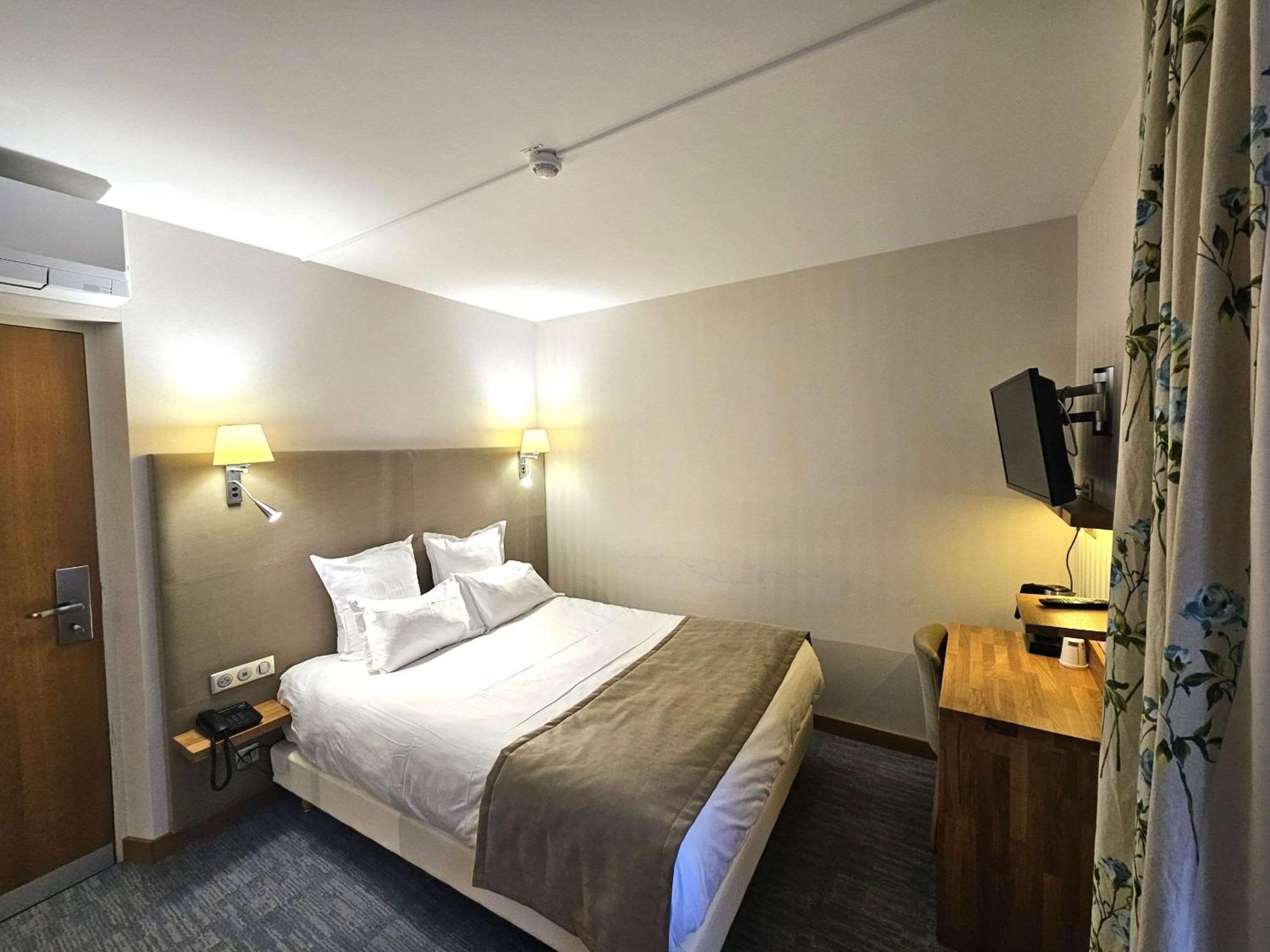 Auberge Du Lac, Sure Hotel Collection By Best Western Mesnil-Saint-Pere Luaran gambar