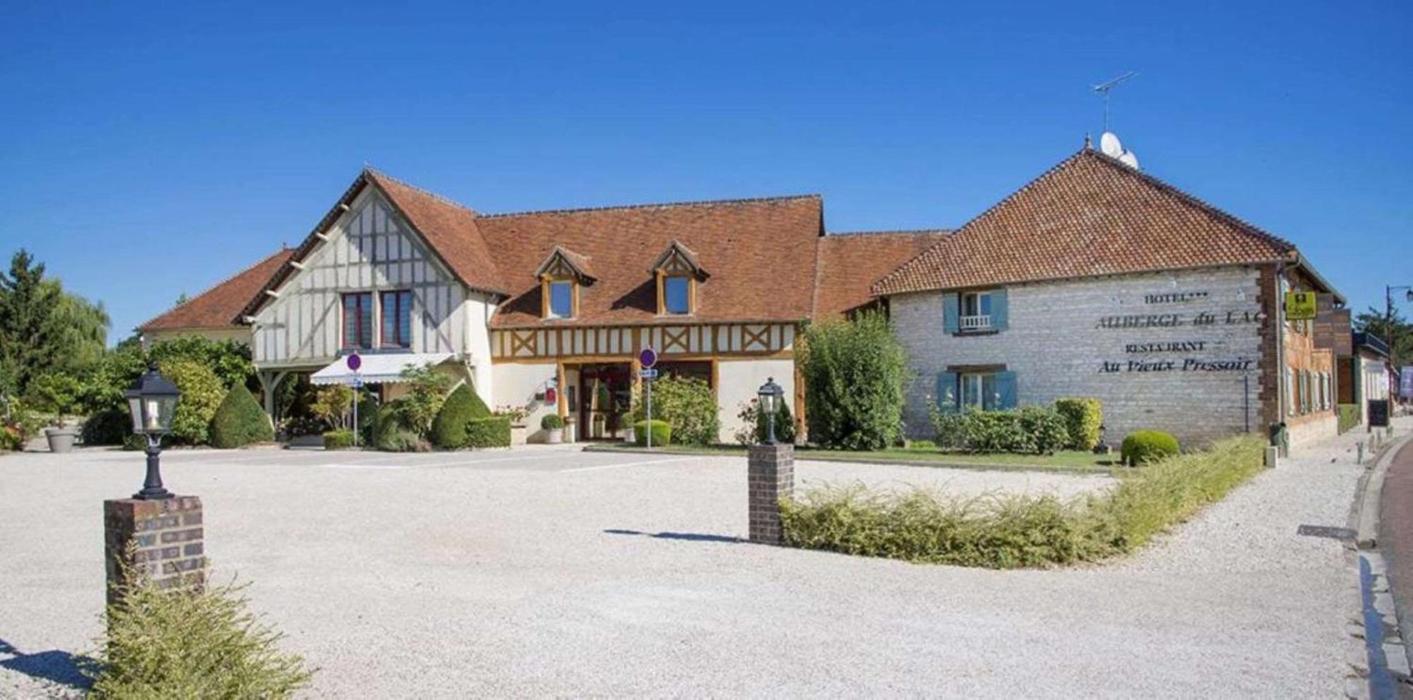 Auberge Du Lac, Sure Hotel Collection By Best Western Mesnil-Saint-Pere Luaran gambar